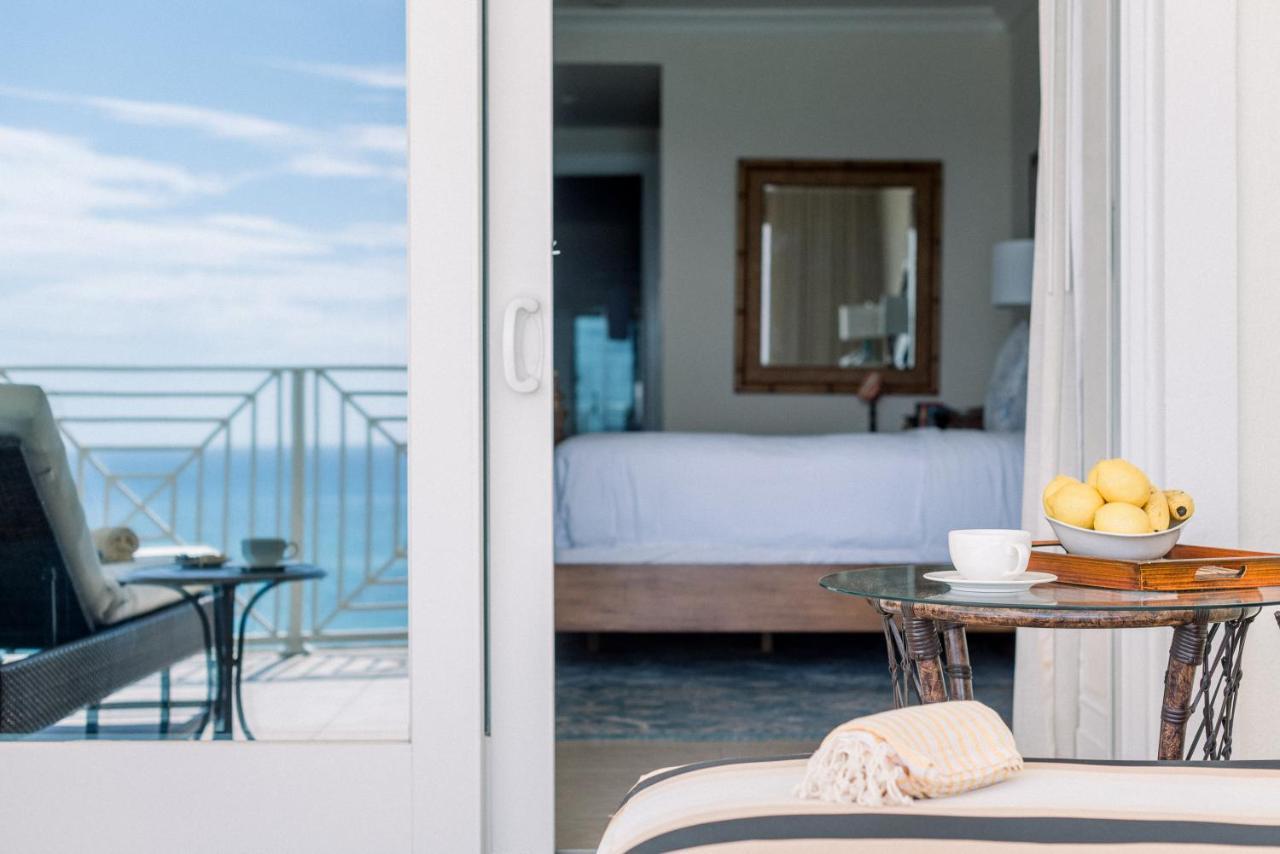 Caribbean Club Boutique Hotel, Grand Cayman Dog City Dış mekan fotoğraf