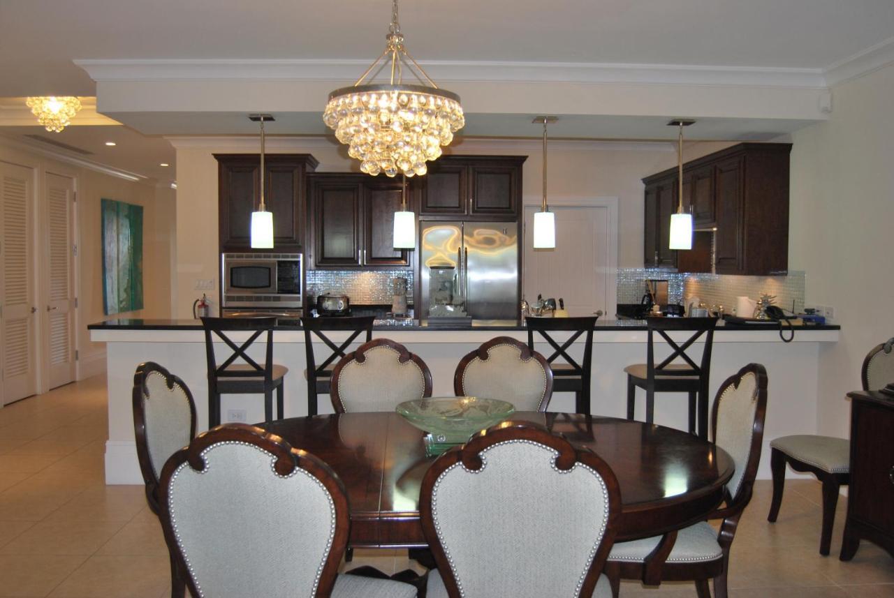 Caribbean Club Boutique Hotel, Grand Cayman Dog City Dış mekan fotoğraf